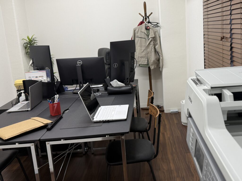 事務所内観